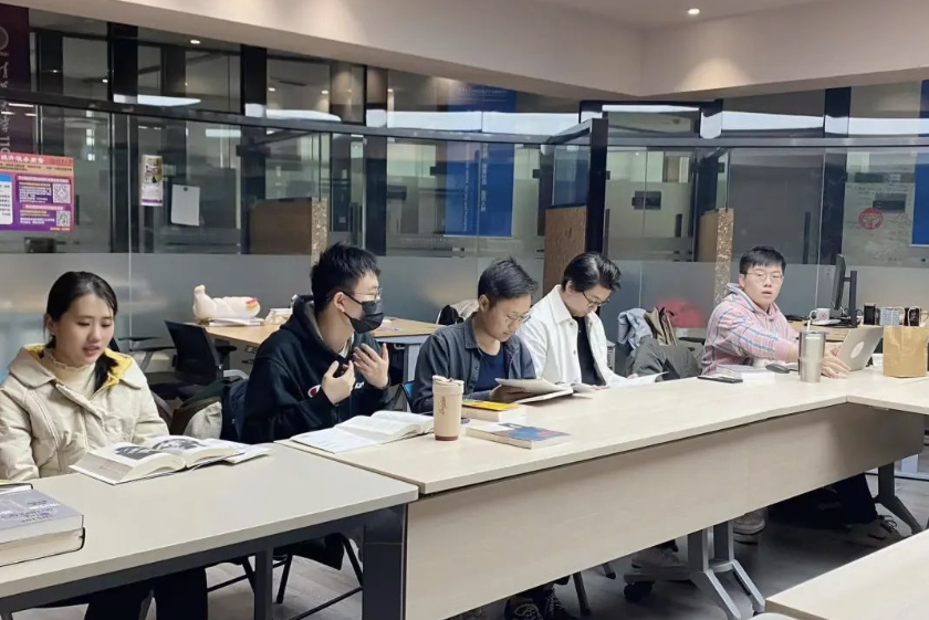 世界读书日 | 卫健学子共读5本经典书籍