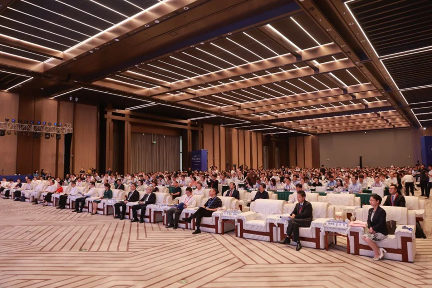 陈冯富珍院长出席2024健康中国发展大会暨健康中国行动五周年成果展